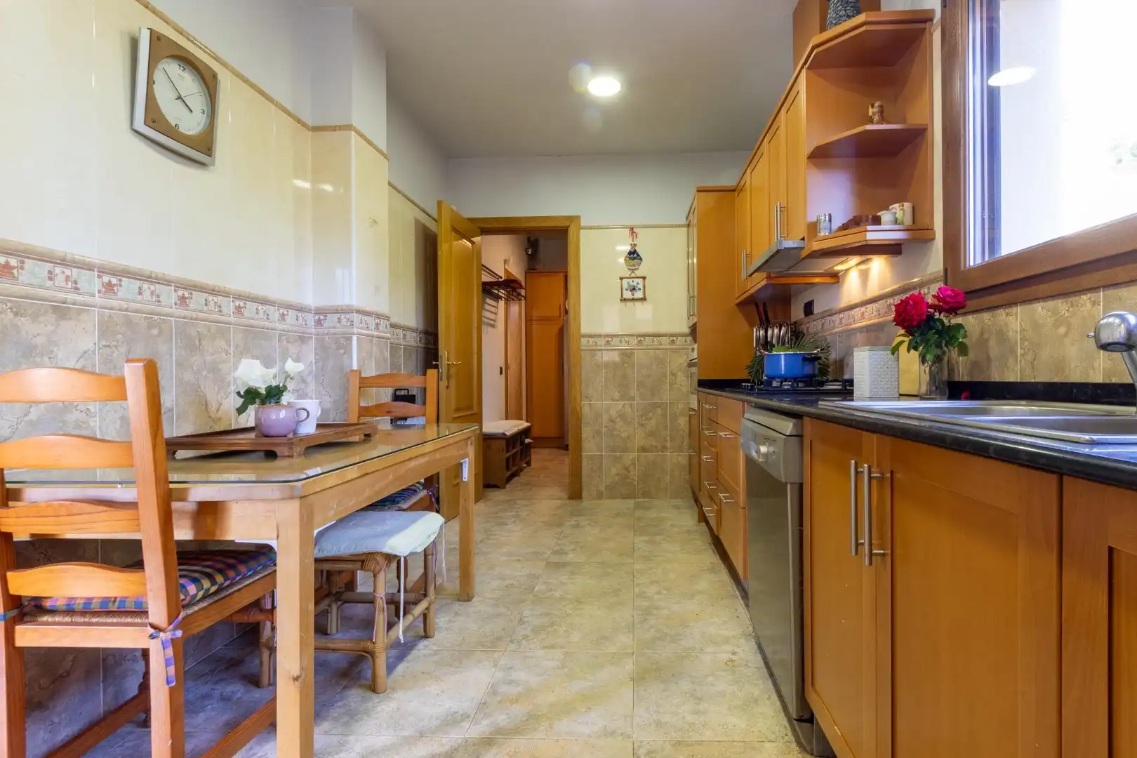 Cuina de Casa o xalet en venda en Mont-roig del Camp amb Calefacció, Jardí privat i Terrassa