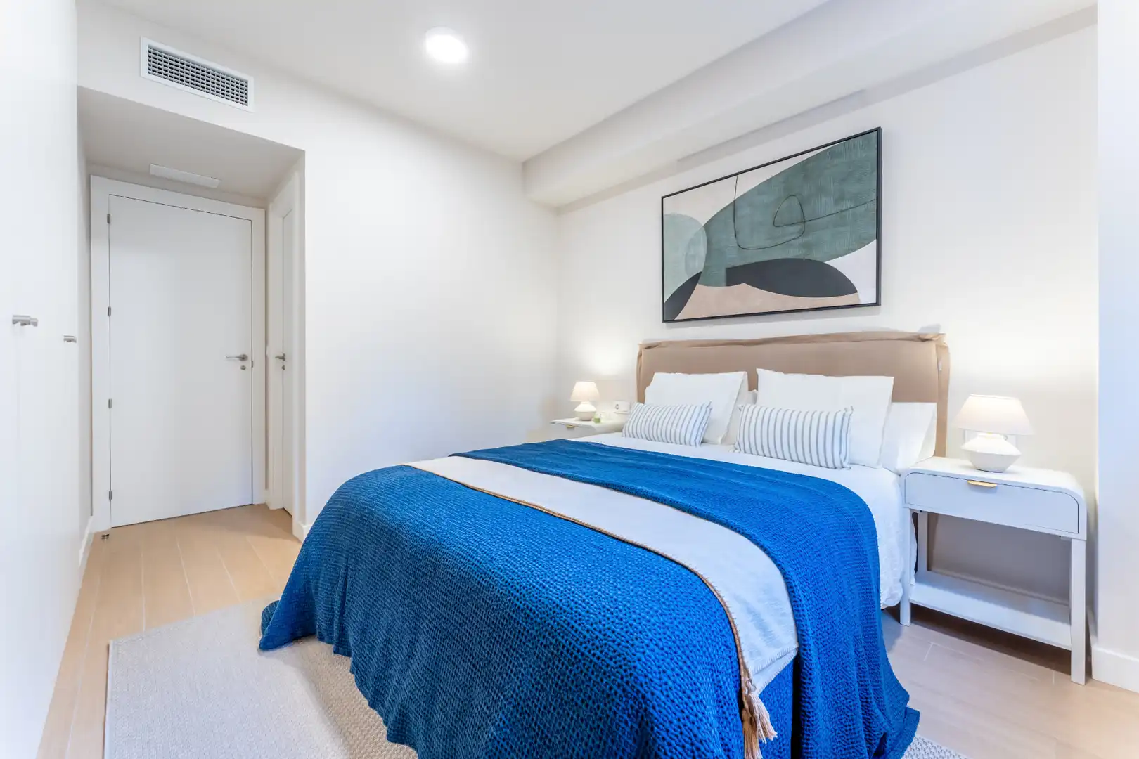 Bedroom of Flat for sale in Sevilla  with Air Conditioner, Heating and Storage room