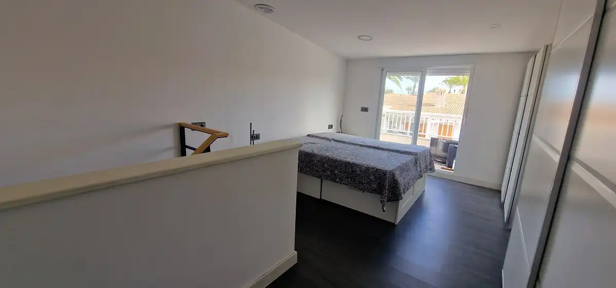 Habitación de Casa adosada en venta en Santa Pola con Terraza, Amueblado y Balcón
