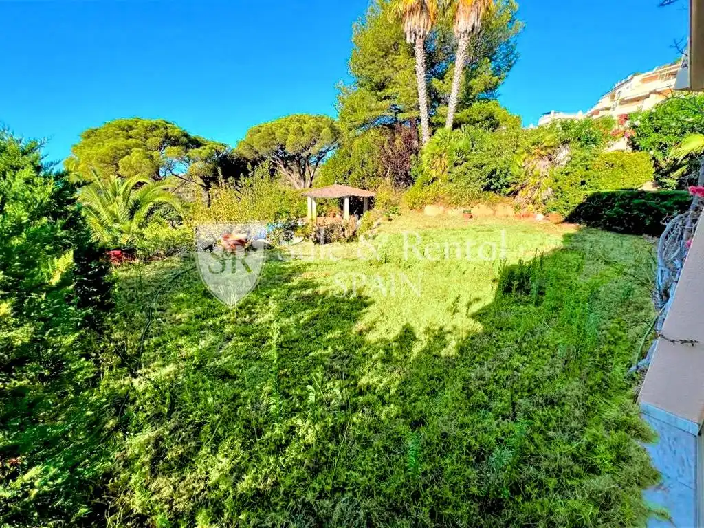Wohnung zum Verkauf in Sant Feliu de Guíxols mit Heizung, Privatgarten und Terrasse