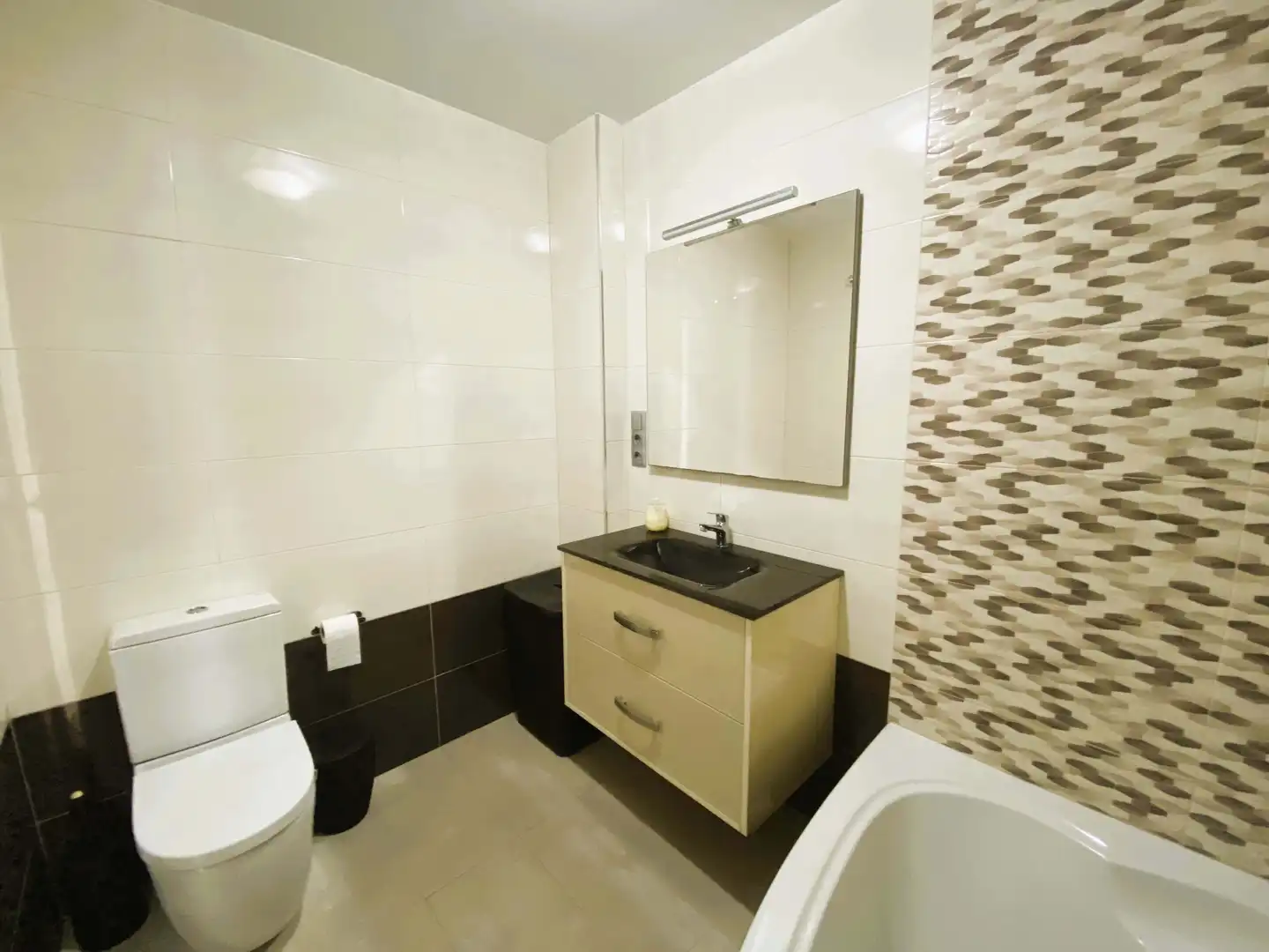 Bathroom of Flat for sale in Chiclana de la Frontera  with Air Conditioner and Heating