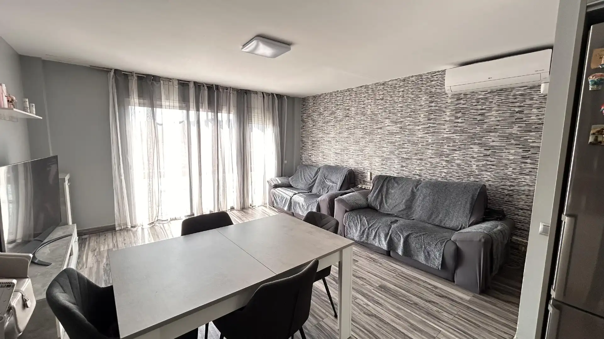 Living room of Flat for sale in Sant Andreu de la Barca  with Air Conditioner, Heating and Storage room
