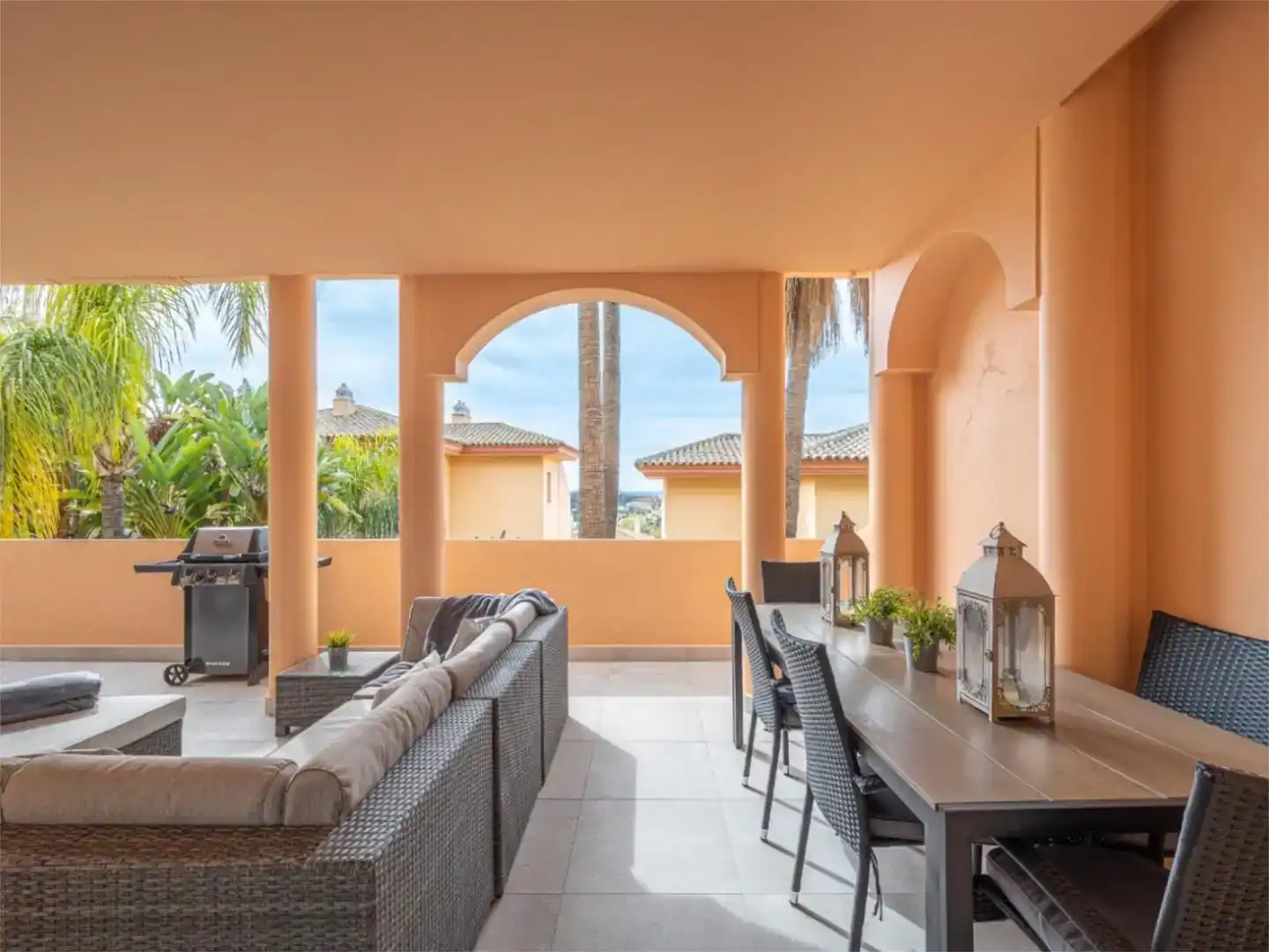 Terrassa de Apartament de lloguer en Marbella amb Aire condicionat, Piscina i Balcó