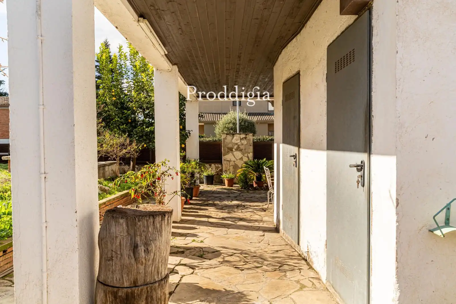 Exterior view of Houses for sale in Sant Cugat del Vallès  with Terrace and Swimming Pool