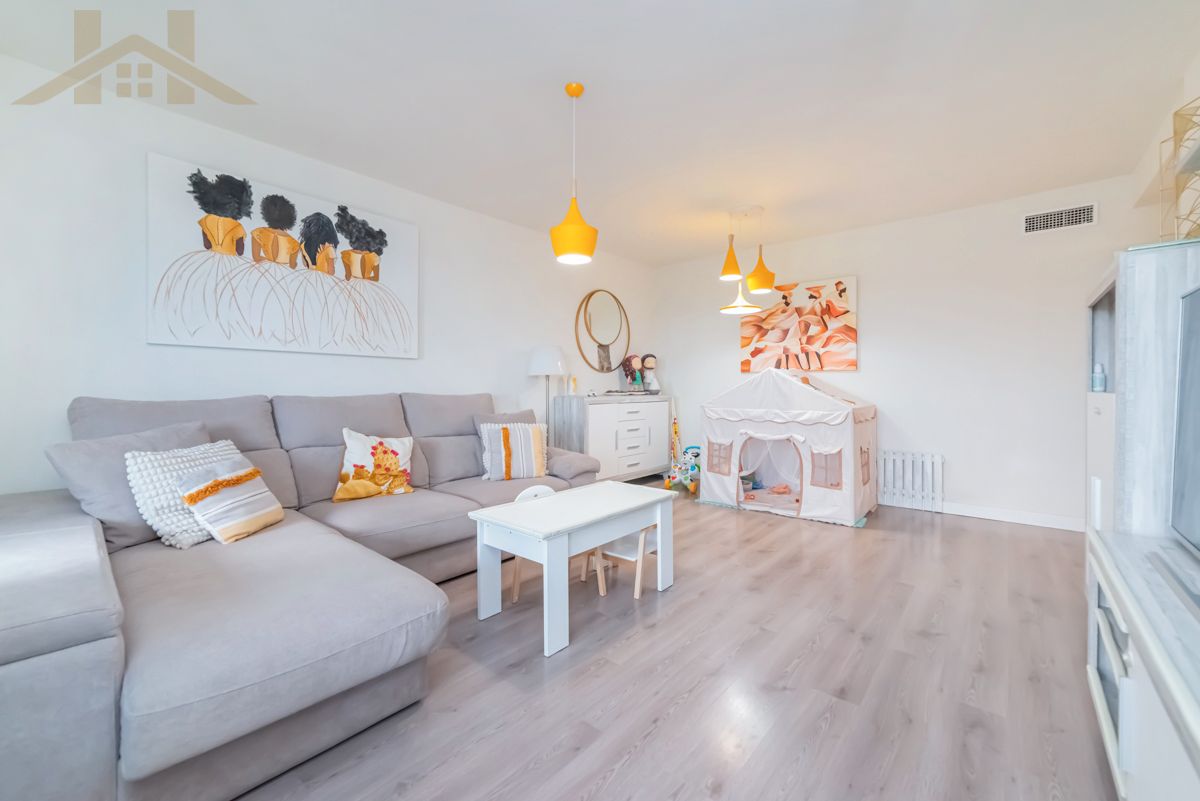 Living room of Flat for sale in Colmenar Viejo  with Air Conditioner, Heating and Parquet flooring