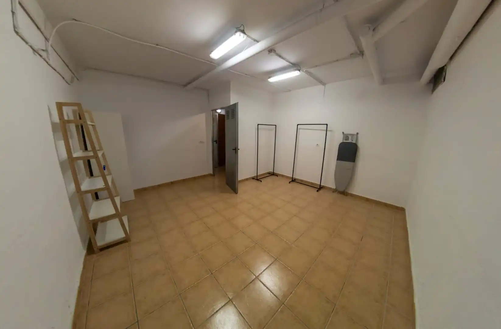Casa aparellada amb terrassa en venda a Carrer d'Escornalbou 14, imagen 31