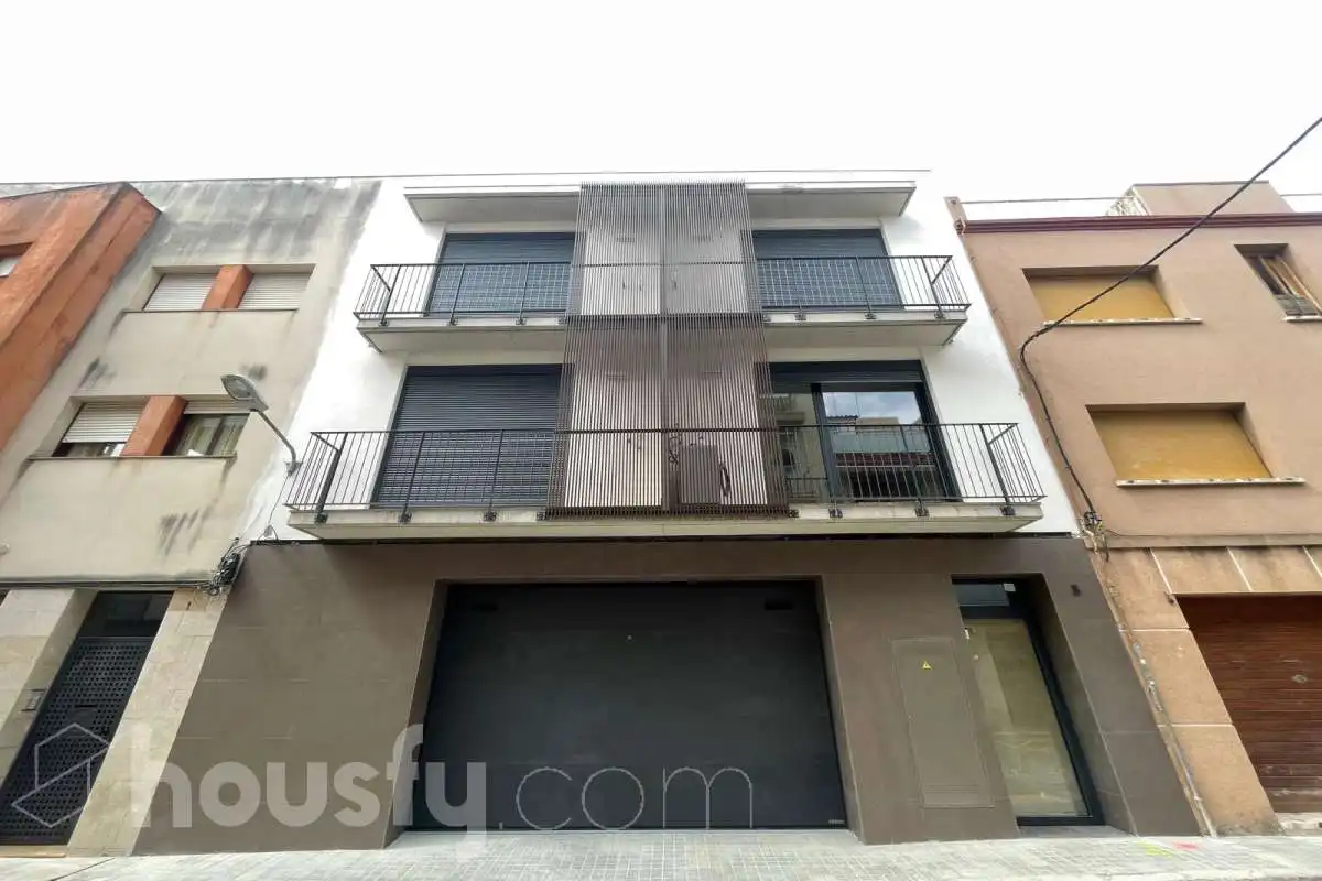 Vista exterior de Piso en venta en Vilanova i la Geltrú con Aire acondicionado, Calefacción y Parquet
