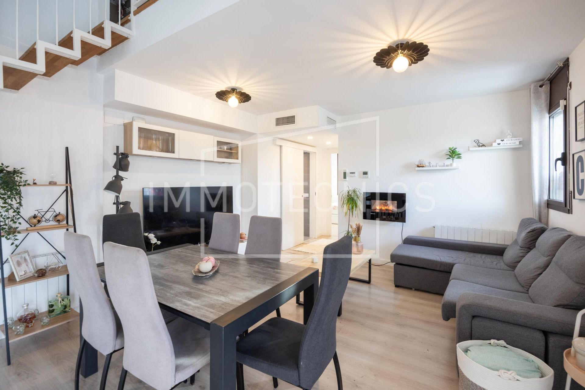 Dúplex en venta en Carrer Ripollès, Hostal