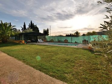 Casa rústica amb piscina en venda a Arriate