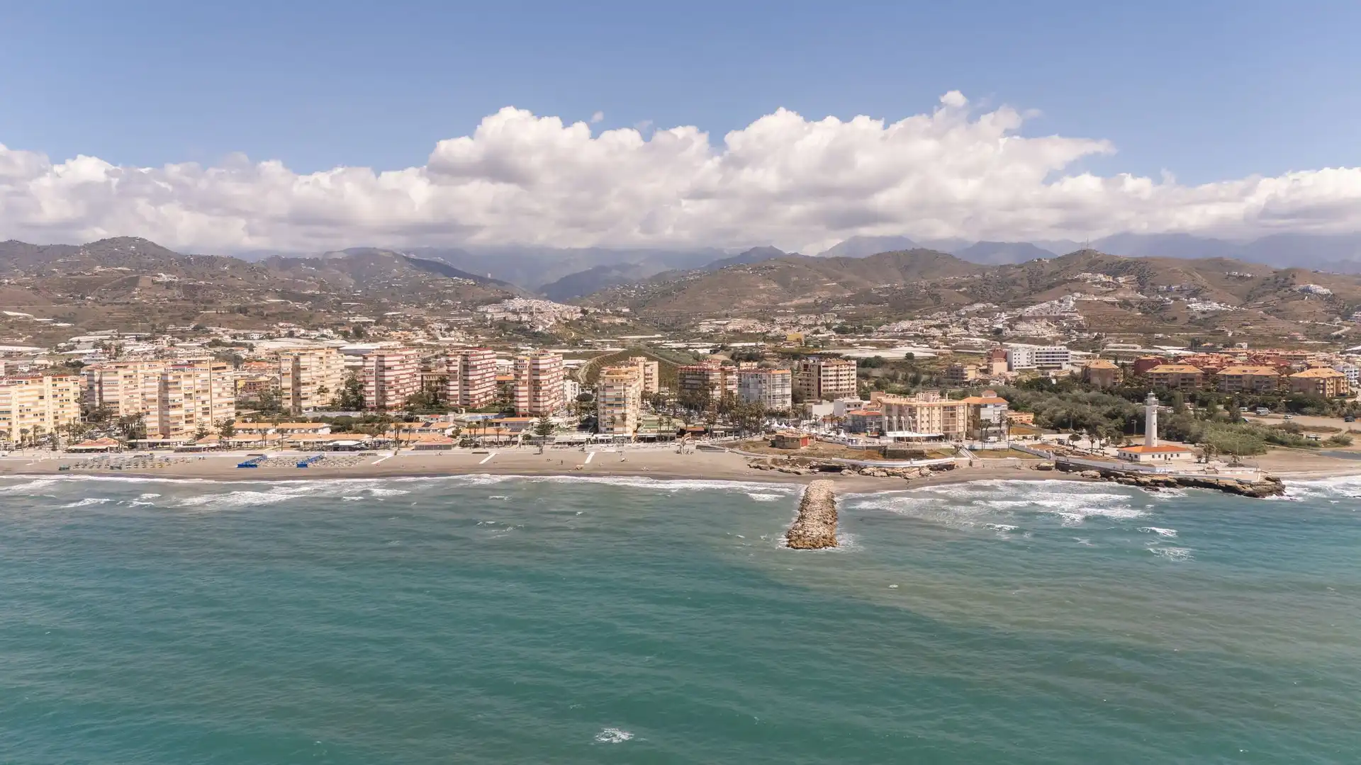 Vista exterior de Àtic en venda en Torrox amb Terrassa