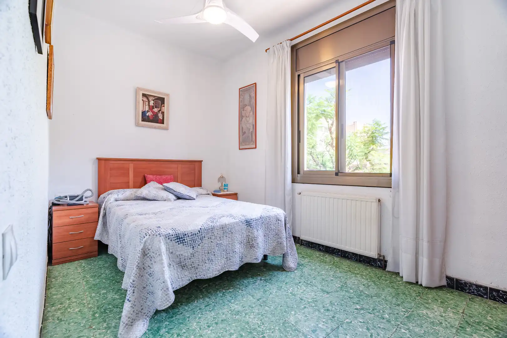 Schlafzimmer von Haus oder Chalet zum Verkauf in La Pobla de Mafumet mit Klimaanlage, Heizung und Privatgarten