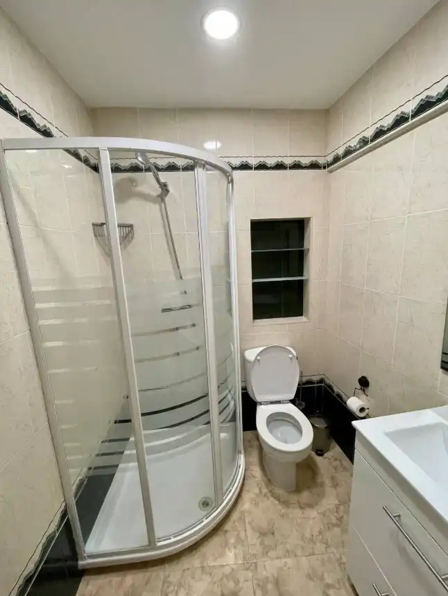 Badezimmer von Wohnungen zur Miete in Tarragona mit Klimaanlage, Heizung und Terrasse