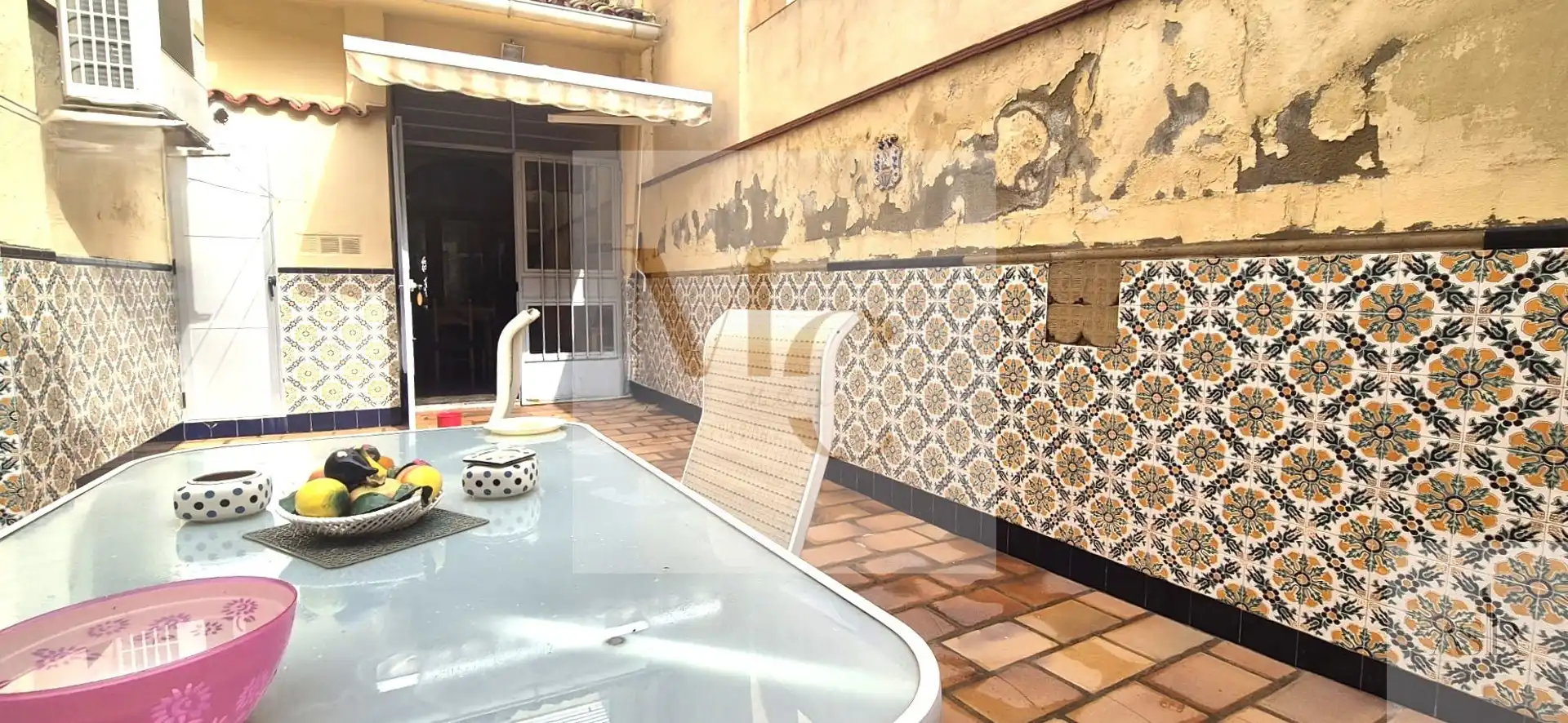 Terrace of Houses for sale in Silla  with Storage room