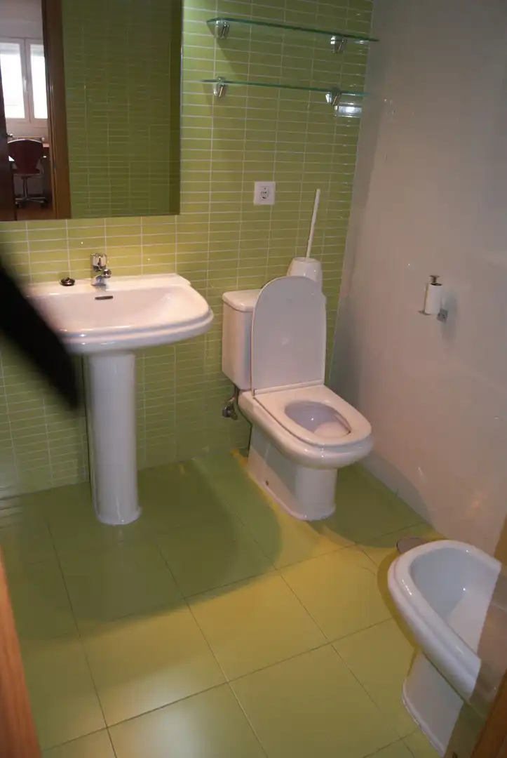 Baño de Piso de alquiler en Ávila con Calefacción y Amueblado