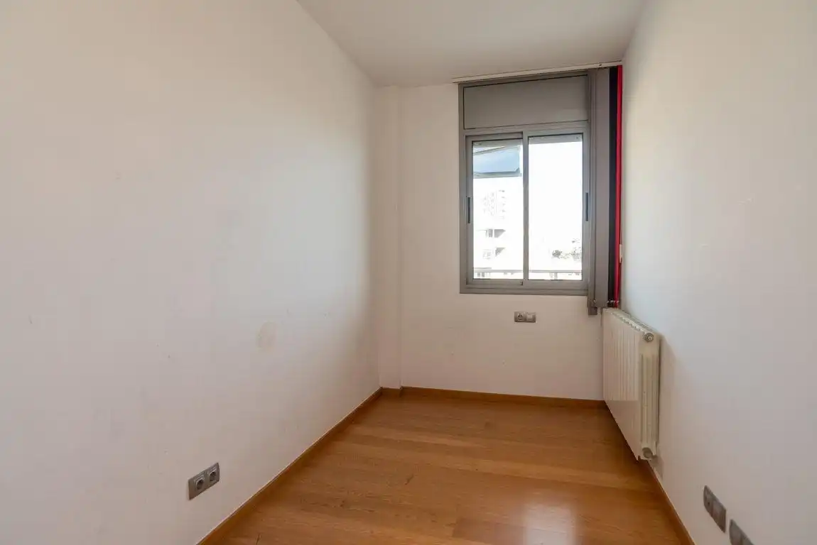 Schlafzimmer von Wohnung zum Verkauf in Badalona mit Heizung, Parkett und Terrasse
