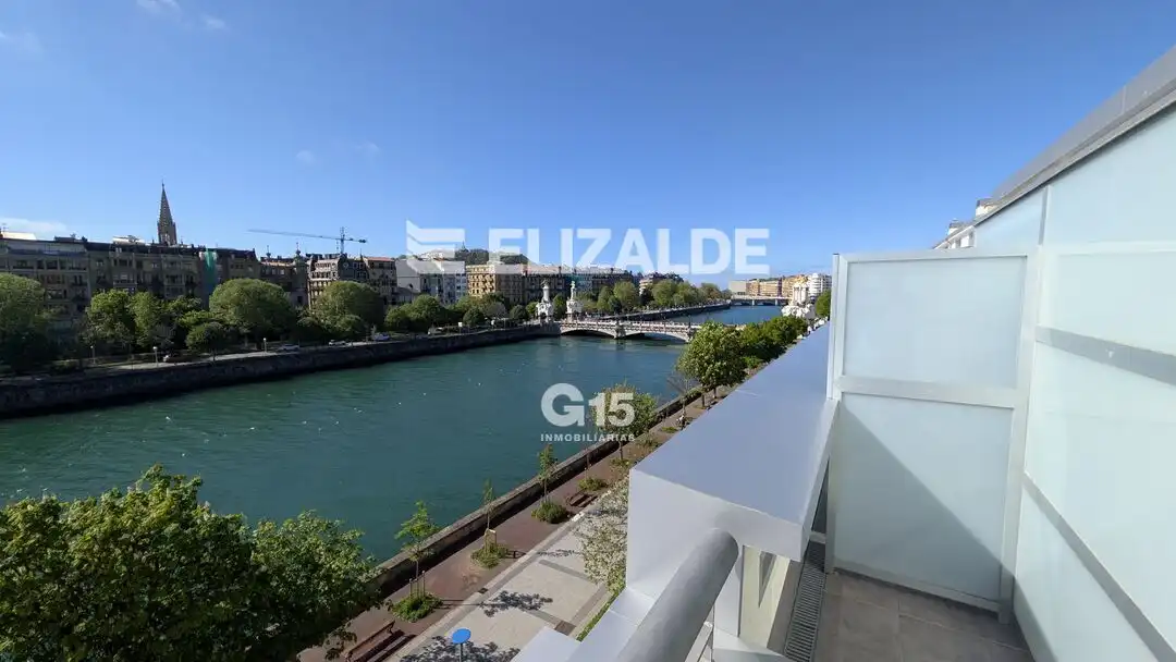 Terraza de Piso en venta en Donostia - San Sebastián  con Calefacción, Terraza y Trastero
