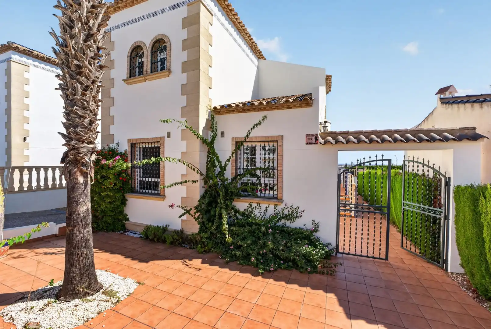 Außenansicht von Haus oder Chalet zum Verkauf in Orihuela