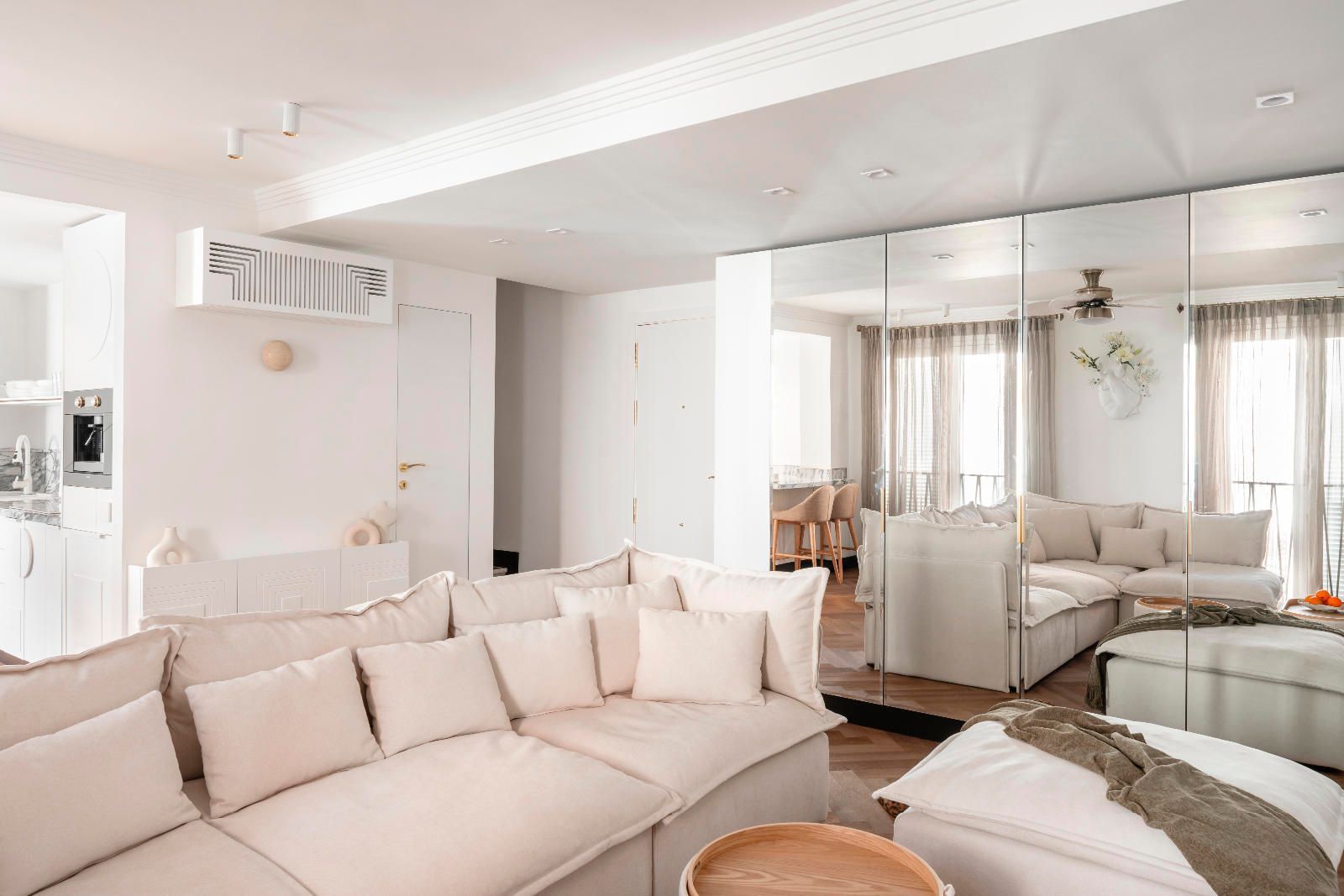 Sala d'estar de Dúplex en venda en  Palma de Mallorca amb Aire condicionat, Traster i Alarma