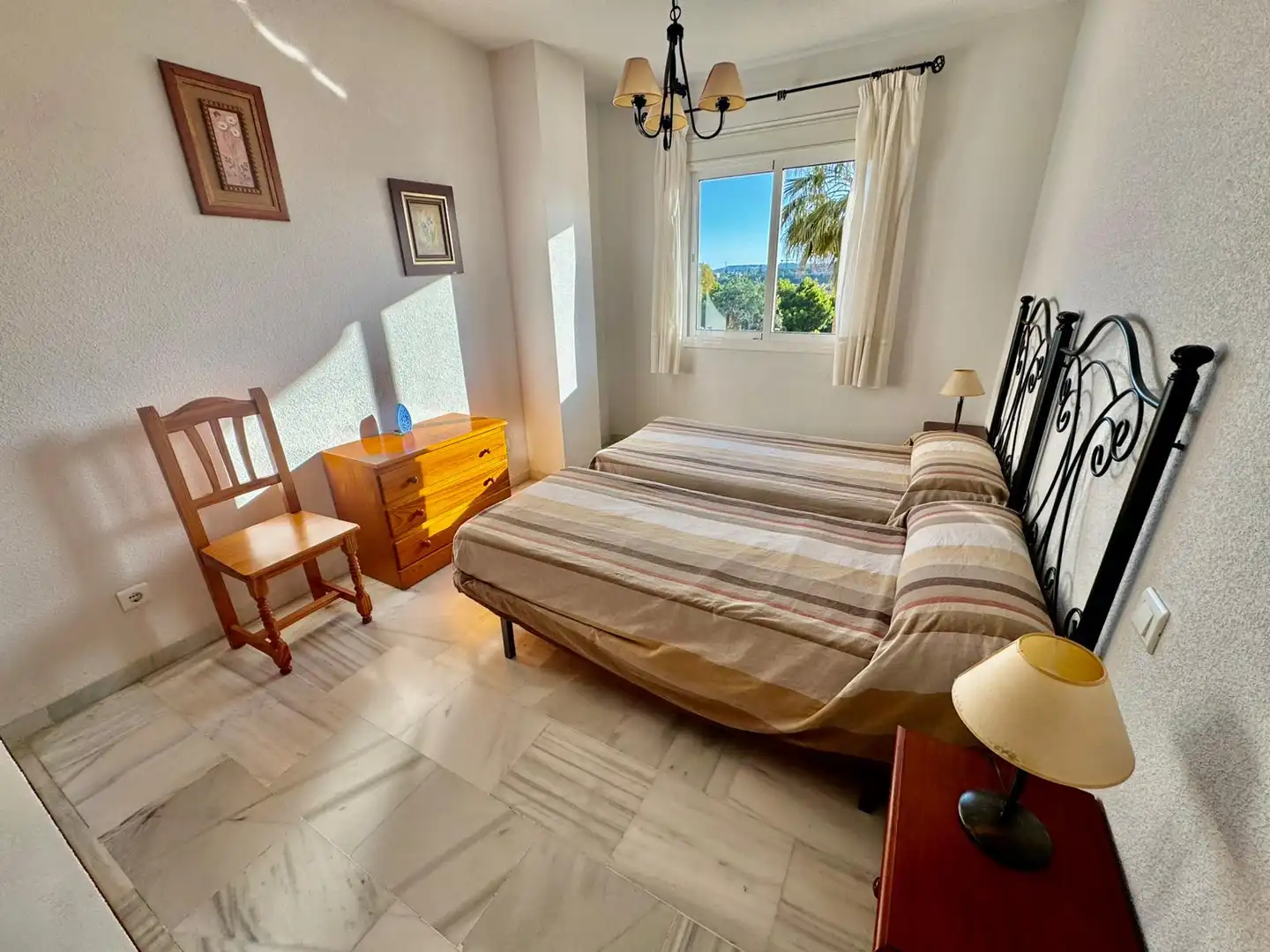 Habitación de Piso en venta en Fuengirola con Terraza, Amueblado y Horno