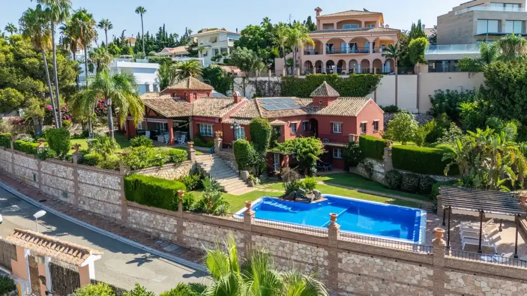 Villa con piscina in vendita a Torrequebrada, imagen 2