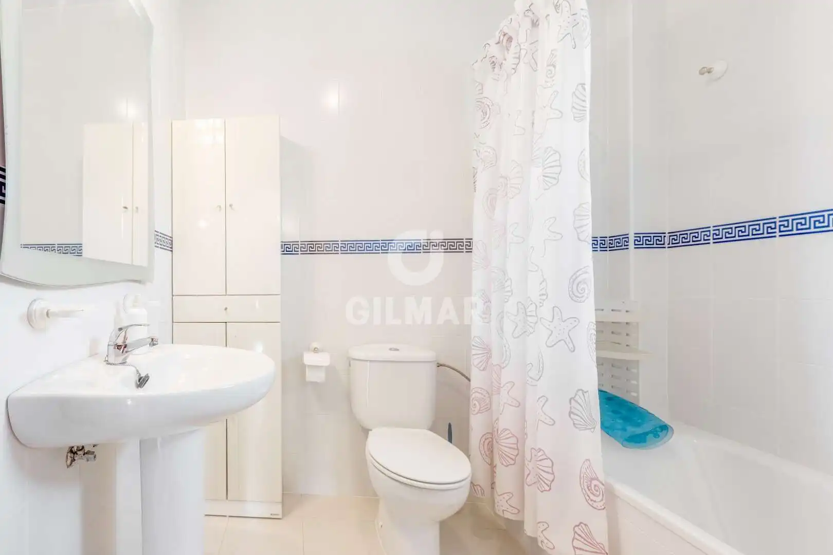 Bathroom of Houses for sale in Conil de la Frontera  with Heating and Private garden