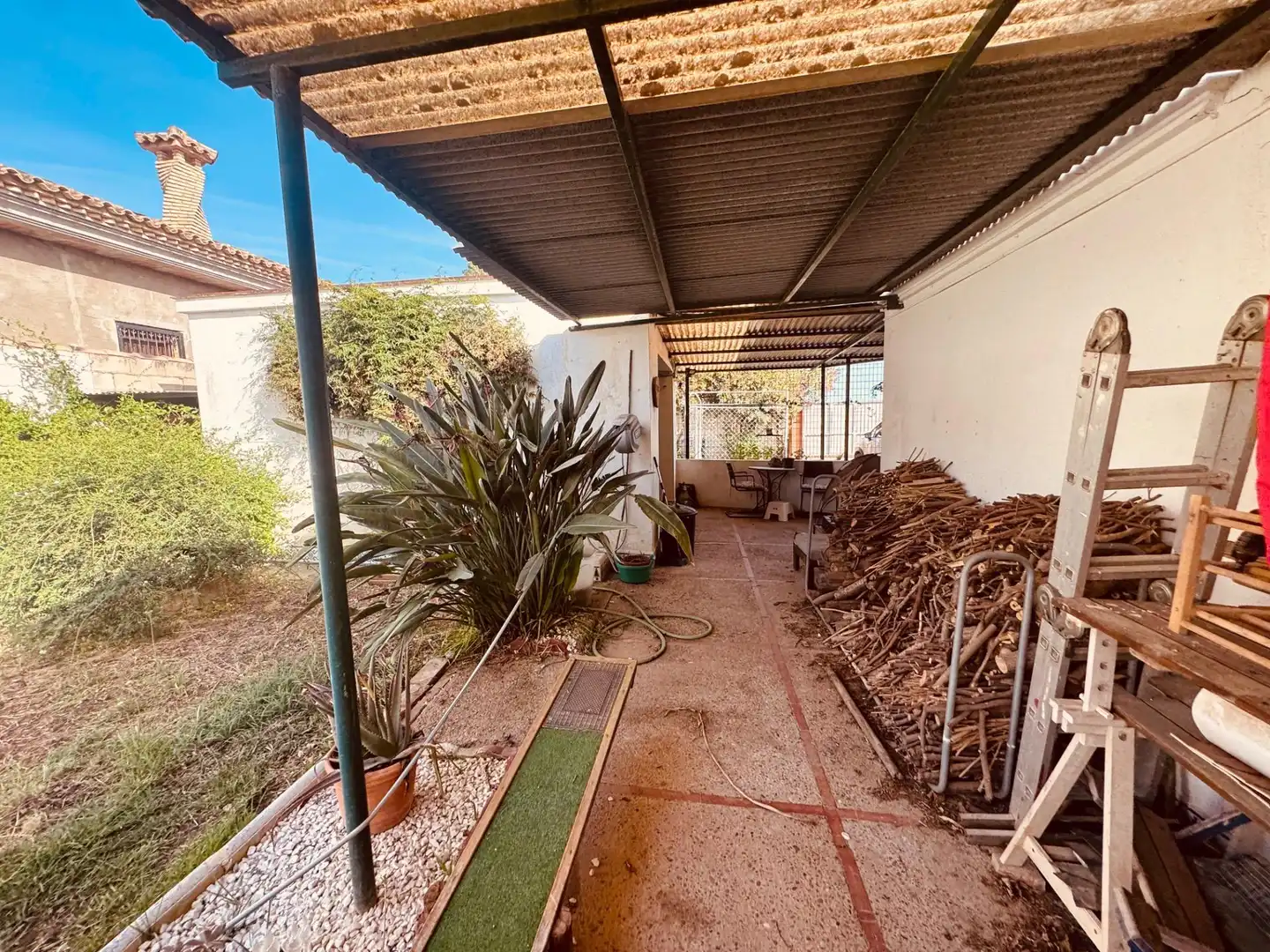 Terrasse von Haus oder Chalet zum Verkauf in Chiclana de la Frontera mit Klimaanlage, Privatgarten und Abstellraum