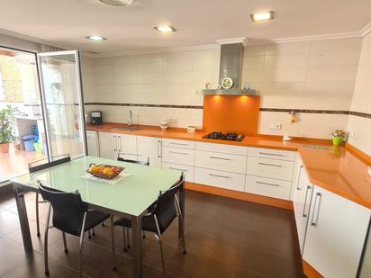 Kitchen of House or chalet for sale in Paterna  with Air Conditioner, Terrace and Balcony