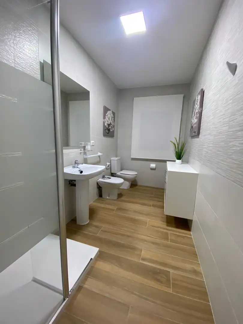 Bathroom of Houses for rent in Sanxenxo  with Private garden, Parquet flooring and Terrace