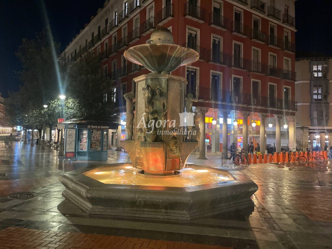 Vista exterior de Pis en venda en Valladolid Capital amb Calefacció, Parquet i Balcó