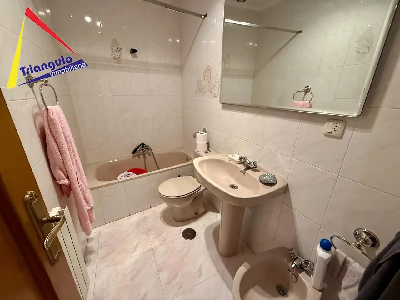 Bathroom of Houses for sale in Escalona del Prado  with Heating