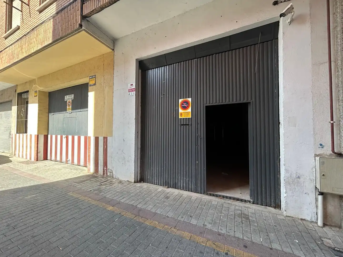 Parkplatz von Fabrikhallen zum Verkauf in Talavera de la Reina