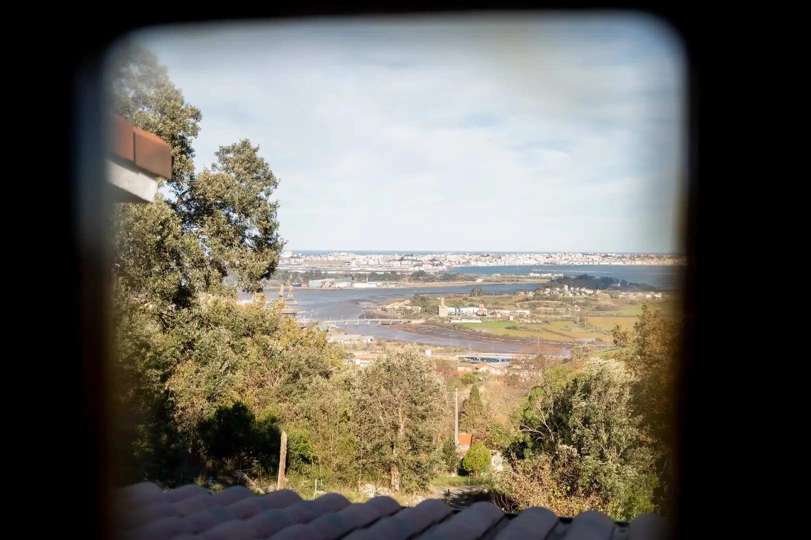 Vista exterior de Casa o xalet en venda en Villaescusa (Cantabria) amb Calefacció, Jardí privat i Terrassa