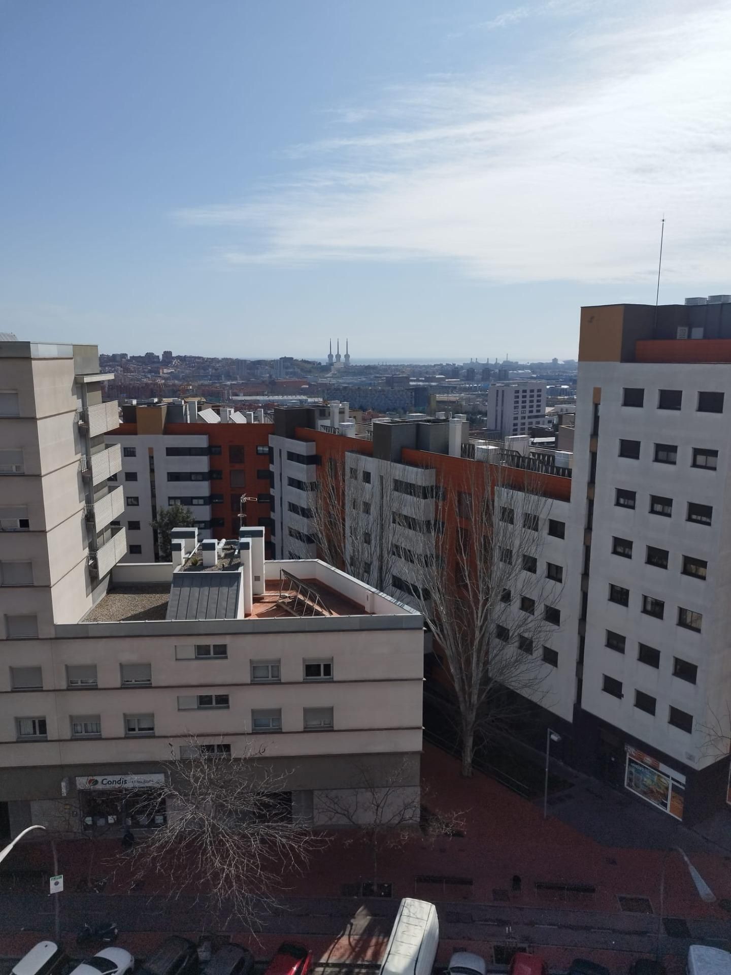 Vista exterior de Pis en venda en  Barcelona Capital amb Balcó i Alarma