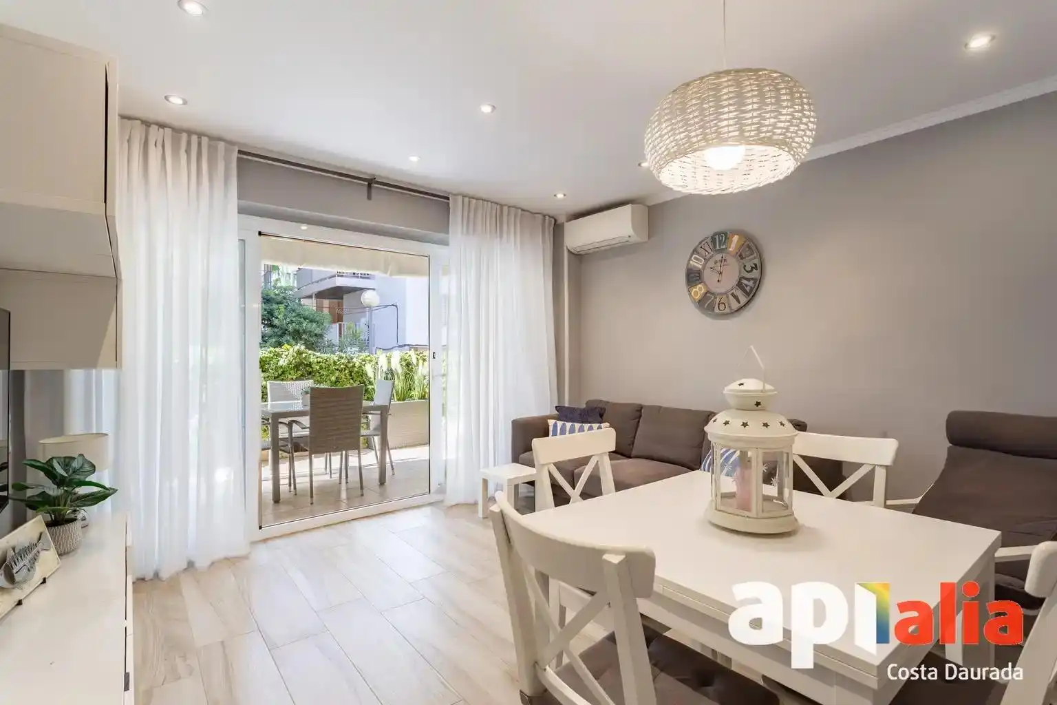 Sala de estar de Piso en venta en Salou con Aire acondicionado, Parquet y Terraza