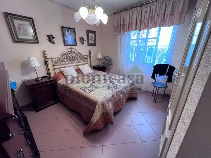 Dormitori de Casa o xalet en venda en Punta Umbría amb Aire condicionat, Calefacció i Jardí privat