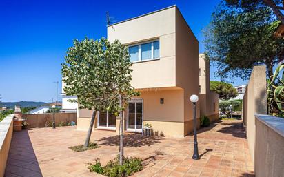 Vista exterior de Casa o xalet en venda en Tordera amb Aire condicionat i Terrassa