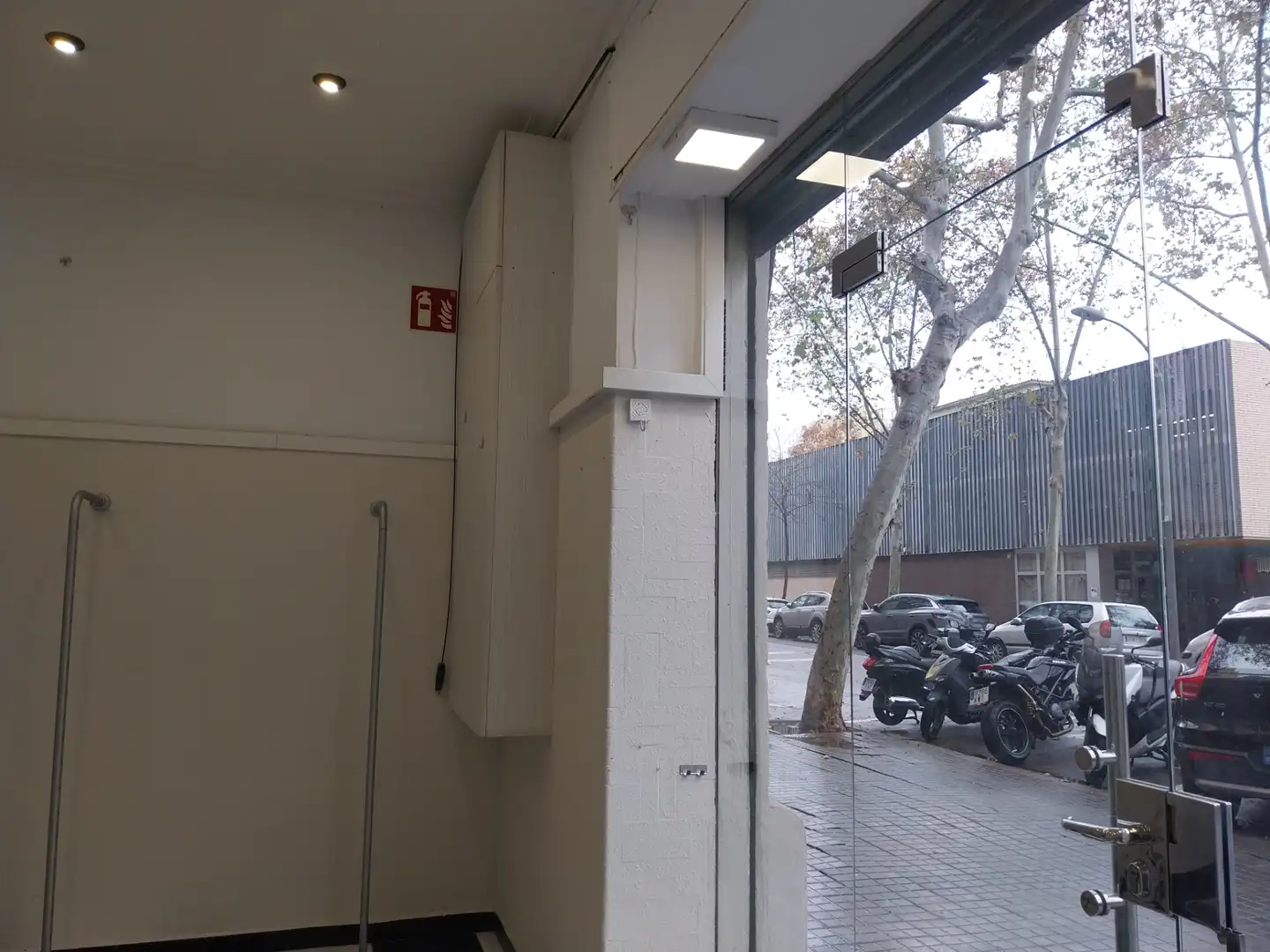 Geschaftsraum zur Miete in Barcelona mit Klimaanlage und Heizung