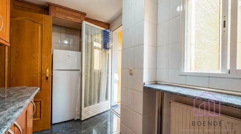 Foto 3 de Piso en venta en Calle Reyes Católicos, Reyes, Parla