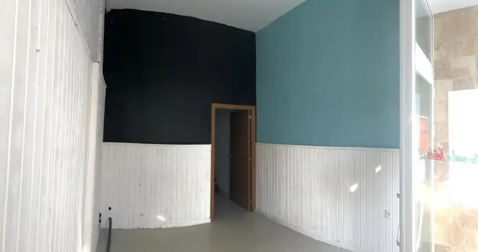 Business premises for sale in Avenida Antonio Toré Toré 22, imagen 2