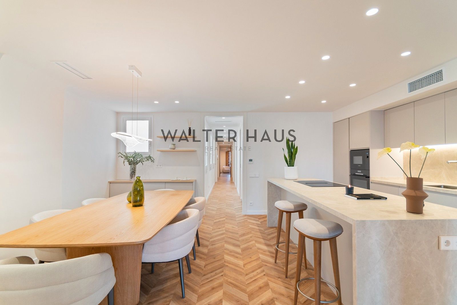 Dining room of Flat for sale in  Barcelona Capital  with Air Conditioner, Heating and Oven