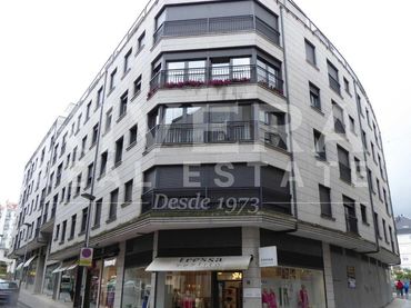 Piso con ascensor en venta en Rúa Madrid