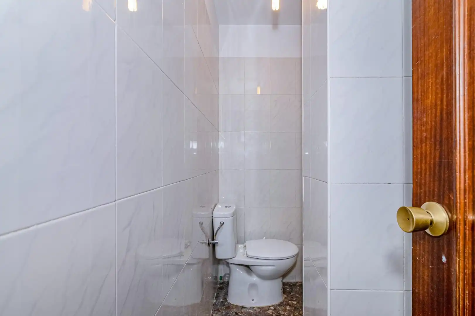 Badezimmer von Geschaftsraum zur Miete in La Zubia mit Klimaanlage