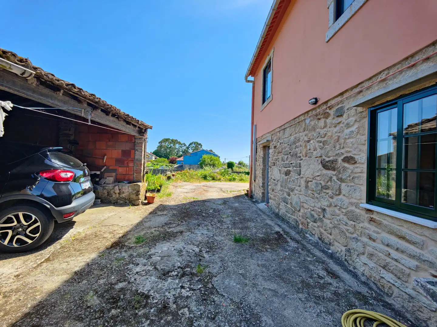 Exterior view of Houses for sale in Rianxo  with Heating, Private garden and Storage room