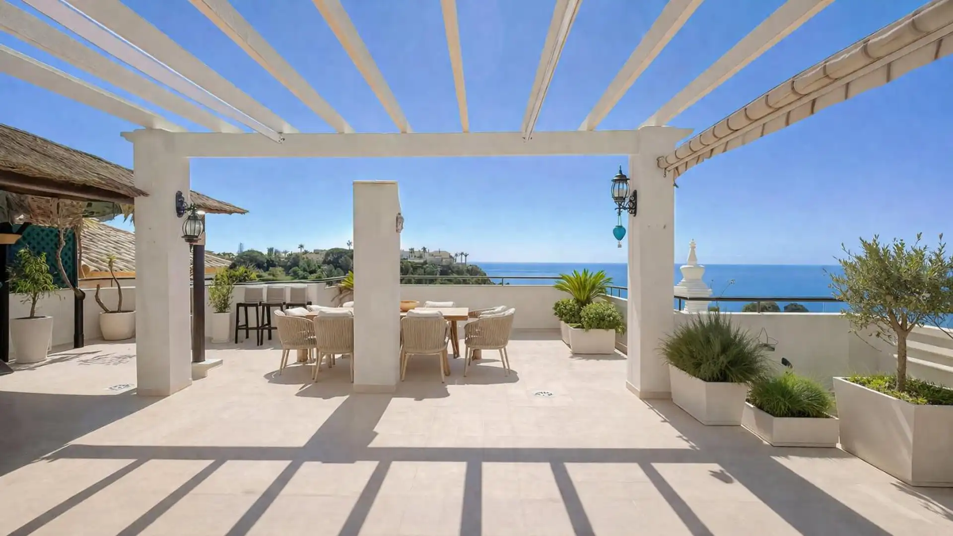 Terrasse von Dachboden zum Verkauf in Benalmádena mit Klimaanlage, Heizung und Privatgarten