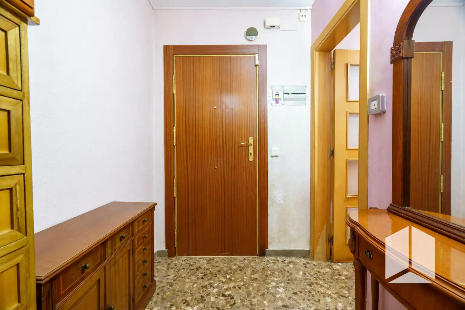 Piso en venta en Castelldefels con Amueblado y Balcón