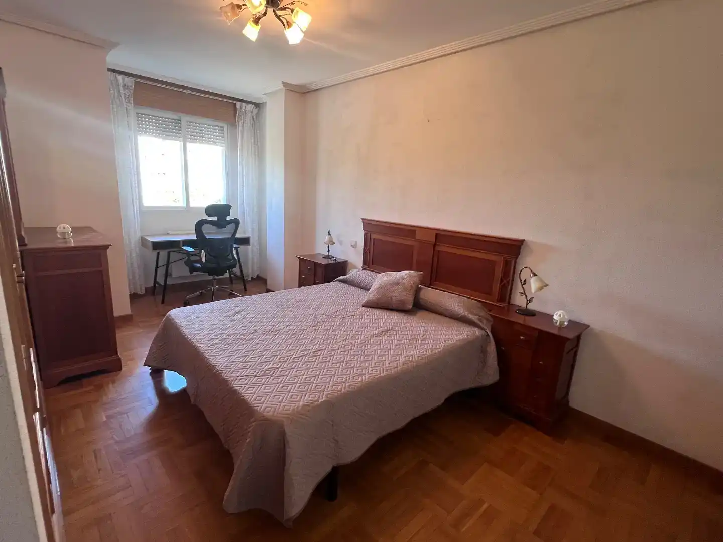 Schlafzimmer von Wohnung zur Miete in Burgos Capital