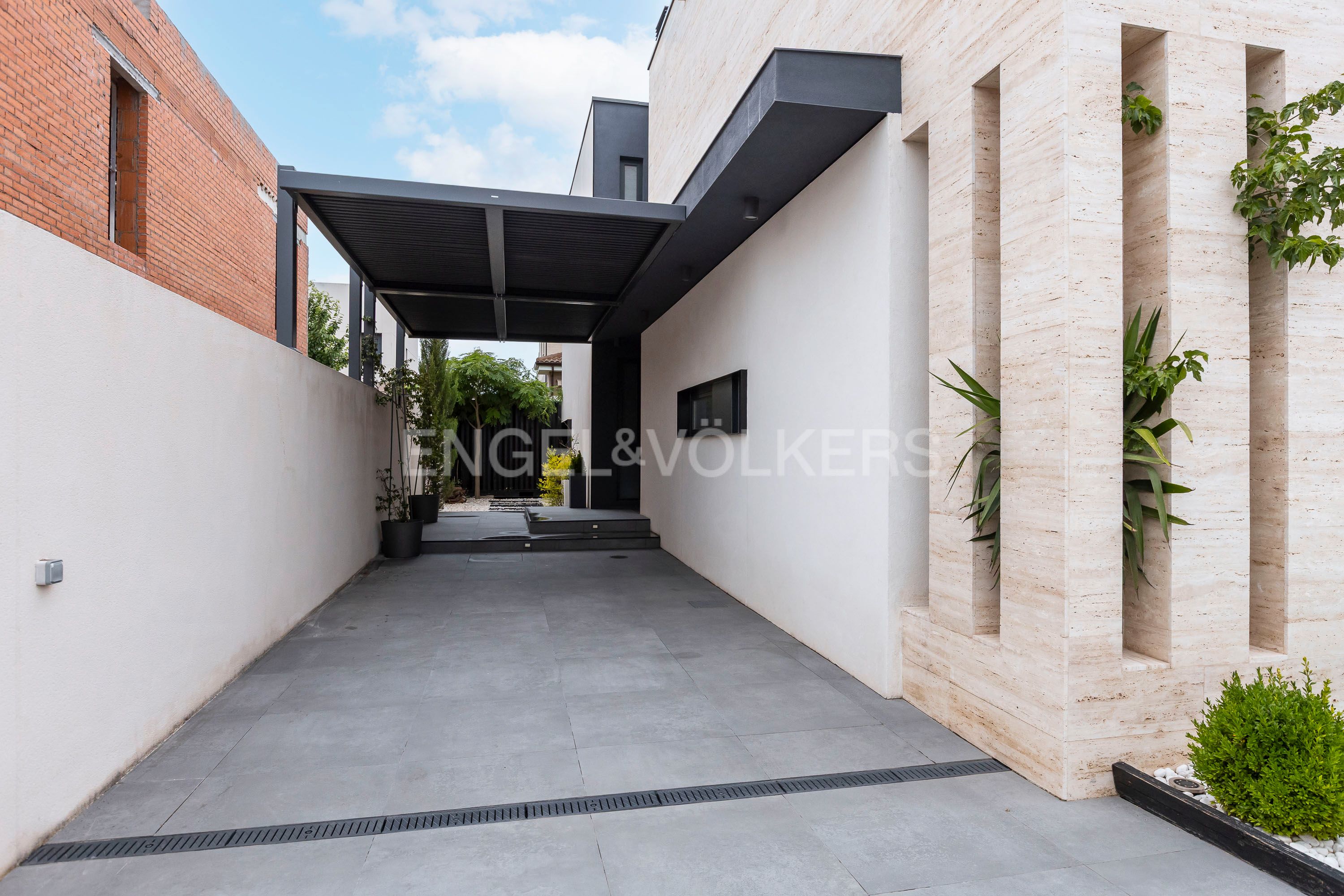 Terrassa de Casa o xalet en venda en Villalbilla amb Aire condicionat, Calefacció i Jardí privat