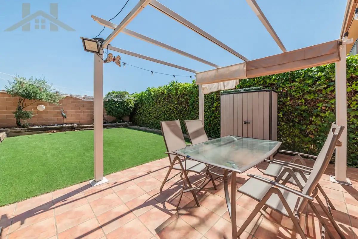 Casa a schiera con giardino in vendita a Avenida de Don Pedro Hernando Sanz, imagen 2