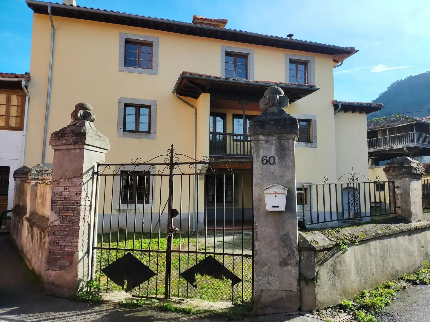 Casa con jardín en venta en Pravia, imagen 5