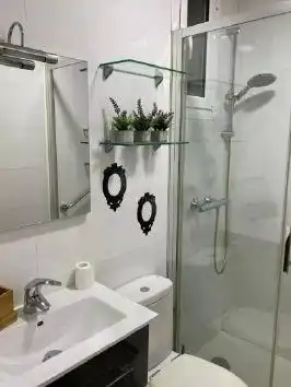 Bany de Apartament en venda en Barcelona